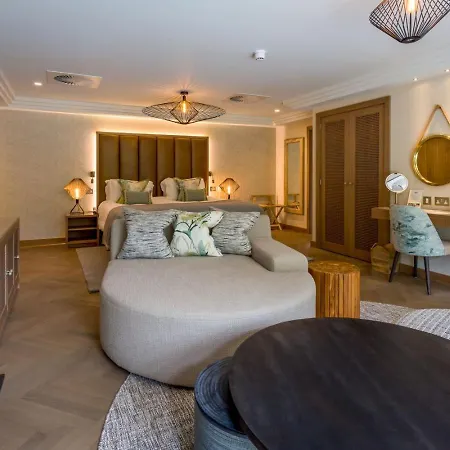 Storrs Hall (adults Only) Hotel
