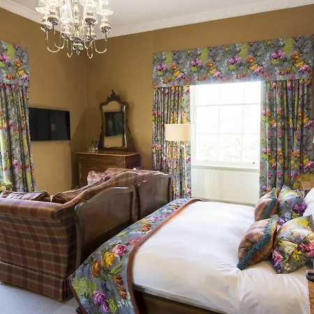 Storrs Hall (adults Only) 5*